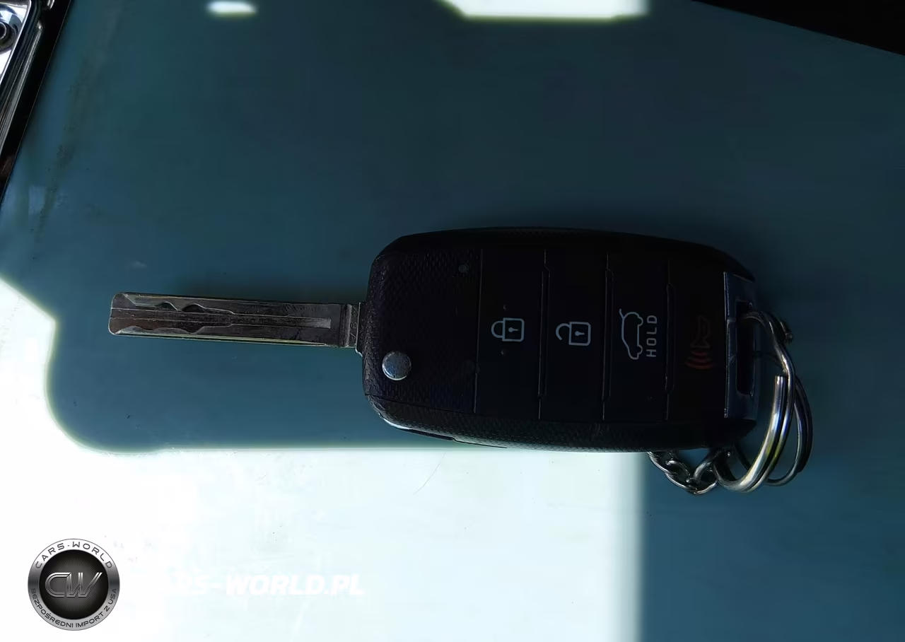2015 Kia Soul VIN:KNDJN2A21F7168036 - 11