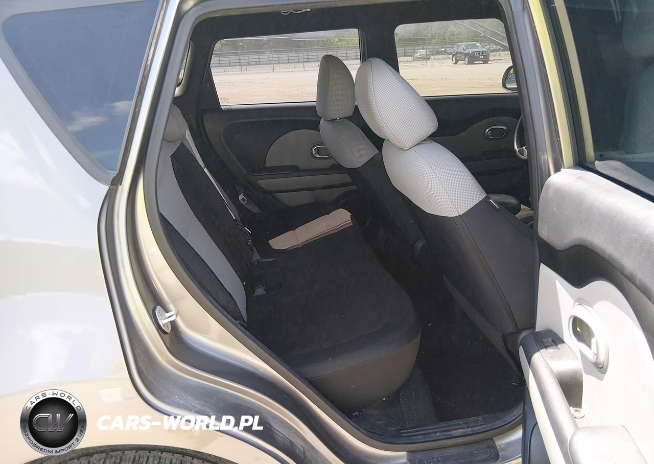 2015 Kia Soul VIN:KNDJN2A21F7168036 - 8