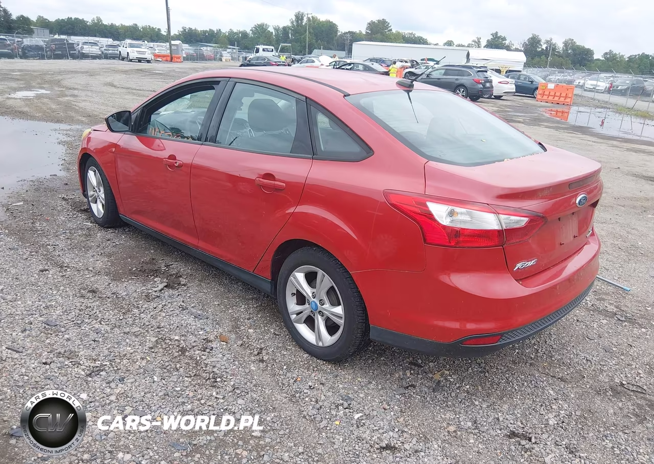 2014 Ford Focus Se VIN:1FADP3F2XEL410727 - 3