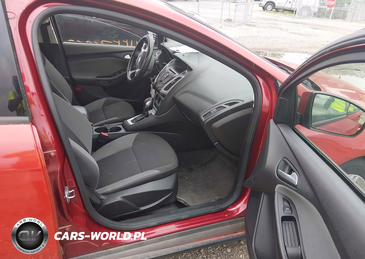 2014 Ford Focus Se VIN:1FADP3F2XEL410727 - 5