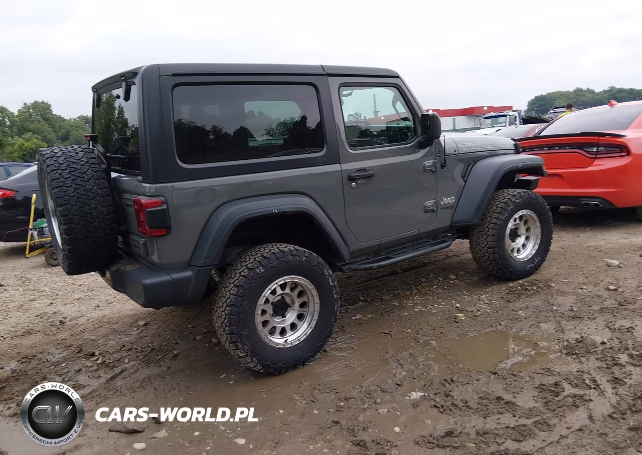 2018 Jeep Wrangler Sport S 4X4 VIN:1C4GJXAN5JW307192 - 4