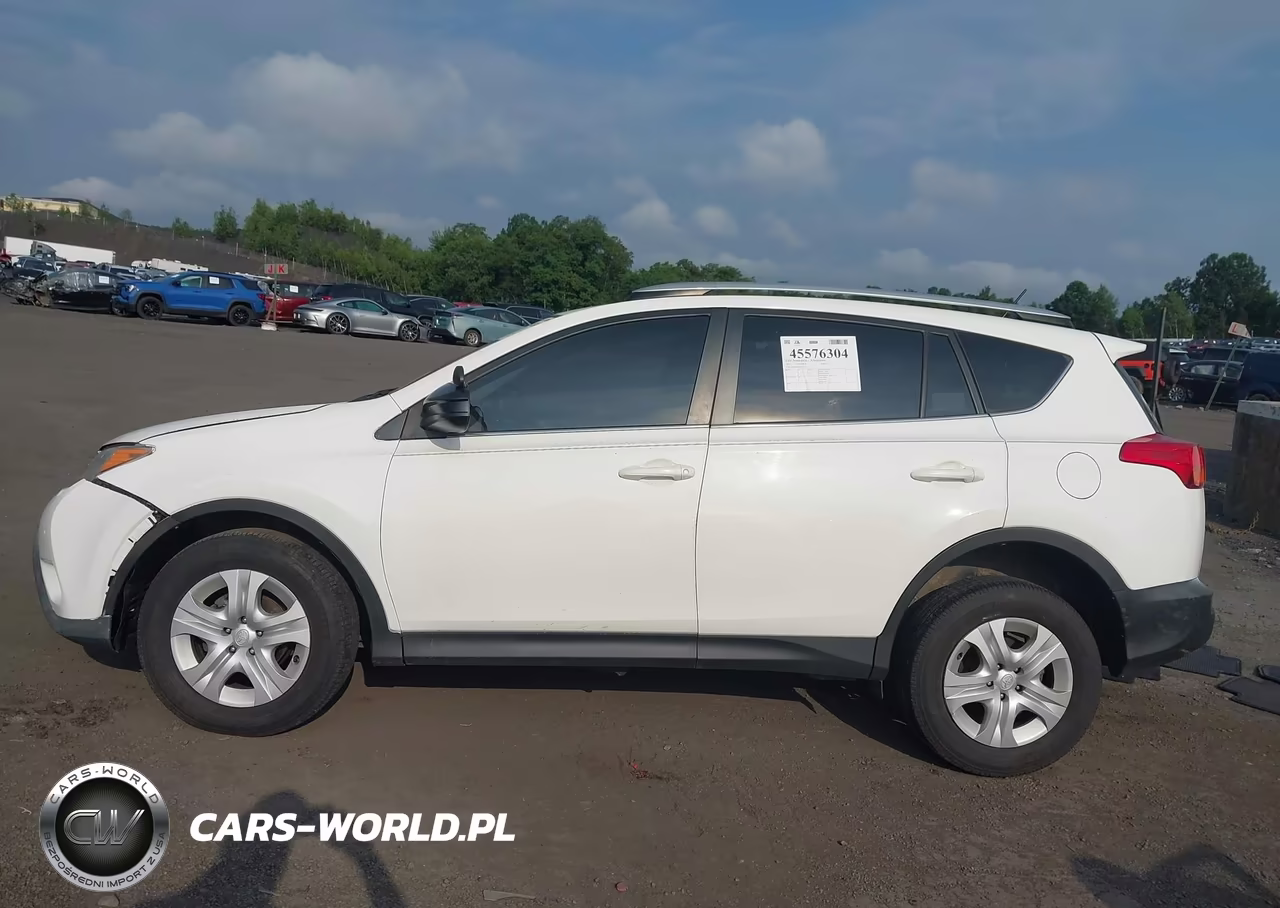 2015 Toyota Rav4 Le VIN:JTMZFREV2FJ056717 - 14