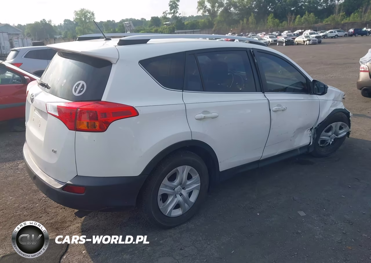 2015 Toyota Rav4 Le VIN:JTMZFREV2FJ056717 - 4