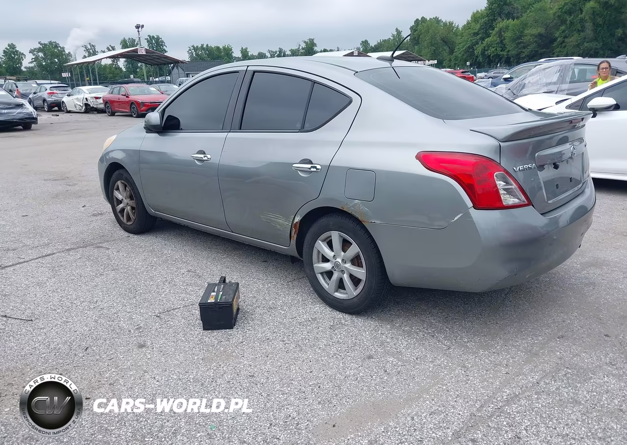 2013 Nissan Versa 1.6 Sl VIN:3N1CN7AP2DL820868 - 3