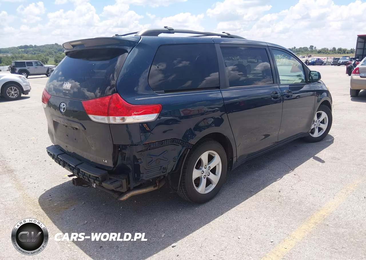 2011 Toyota Sienna Le V6 VIN:5TDKK3DC3BS097591 - 4