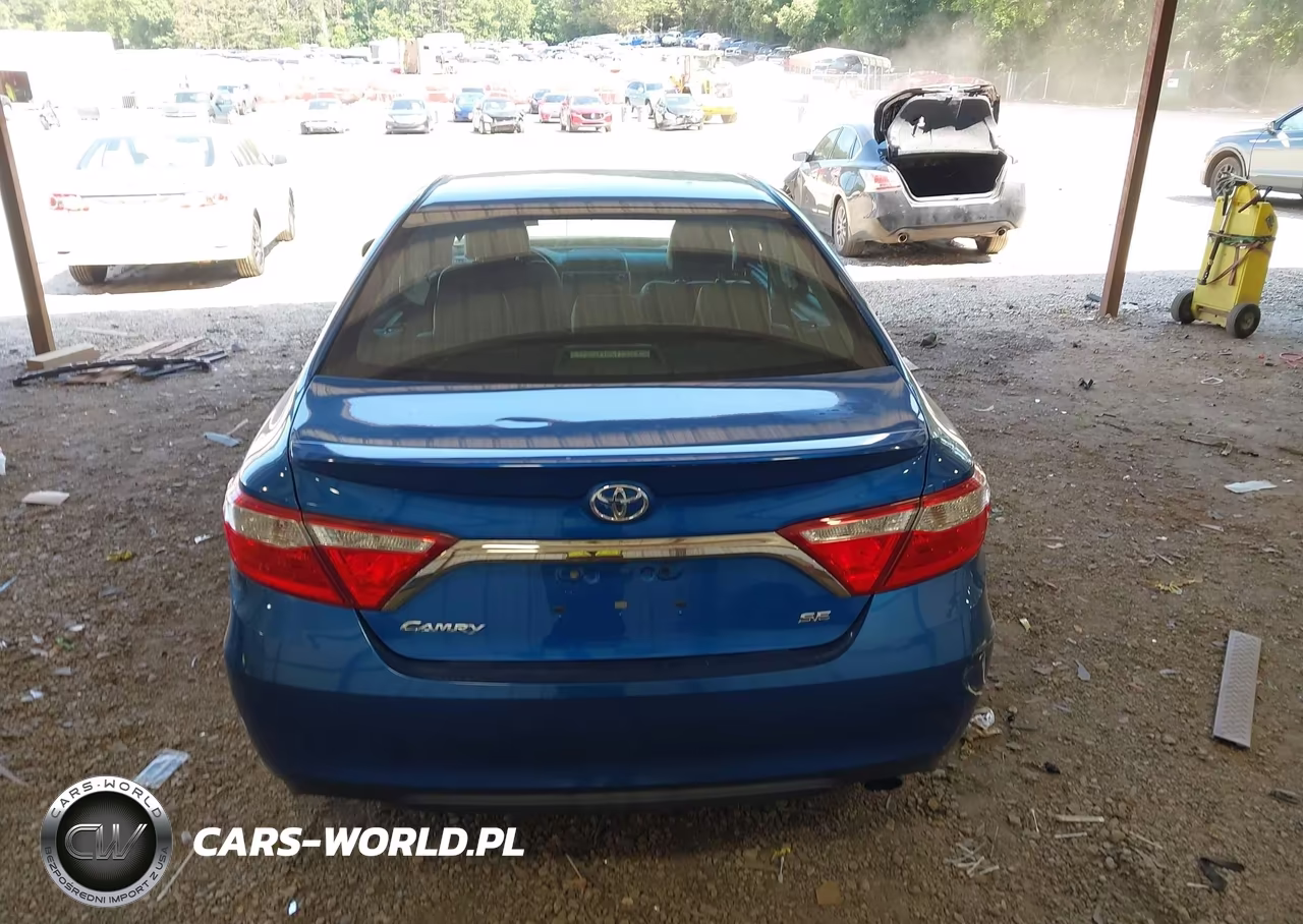 2017 Toyota Camry Le VIN:4T1BF1FK2HU666105 - 17