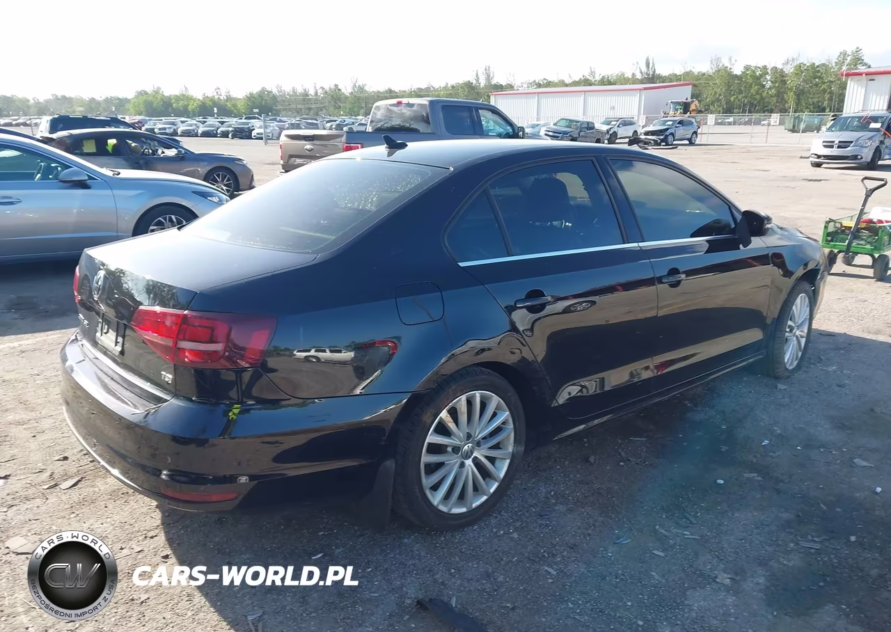 2016 Volkswagen Jetta 1.8T Sel VIN:3VWL17AJ6GM361649 - 4
