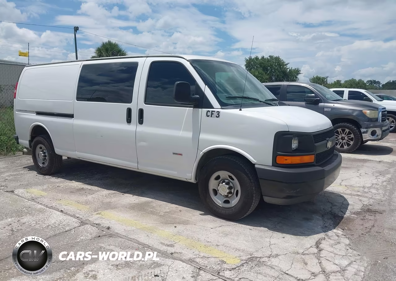 2014 Chevrolet Express 3500 Diesel – zdjęcie 1 z 15