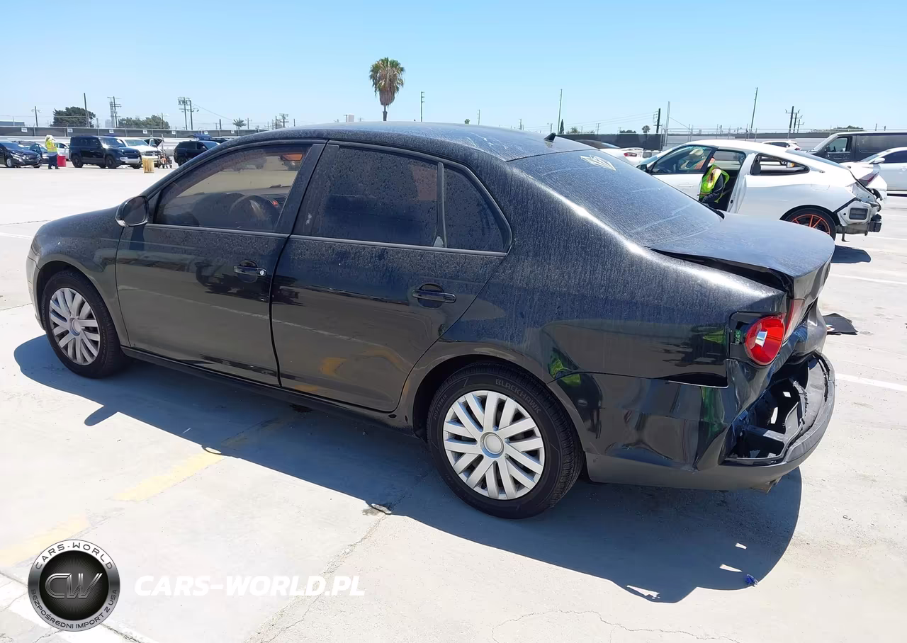 2010 Volkswagen Jetta S VIN:3VWJZ7AJ6AM080197 - 3