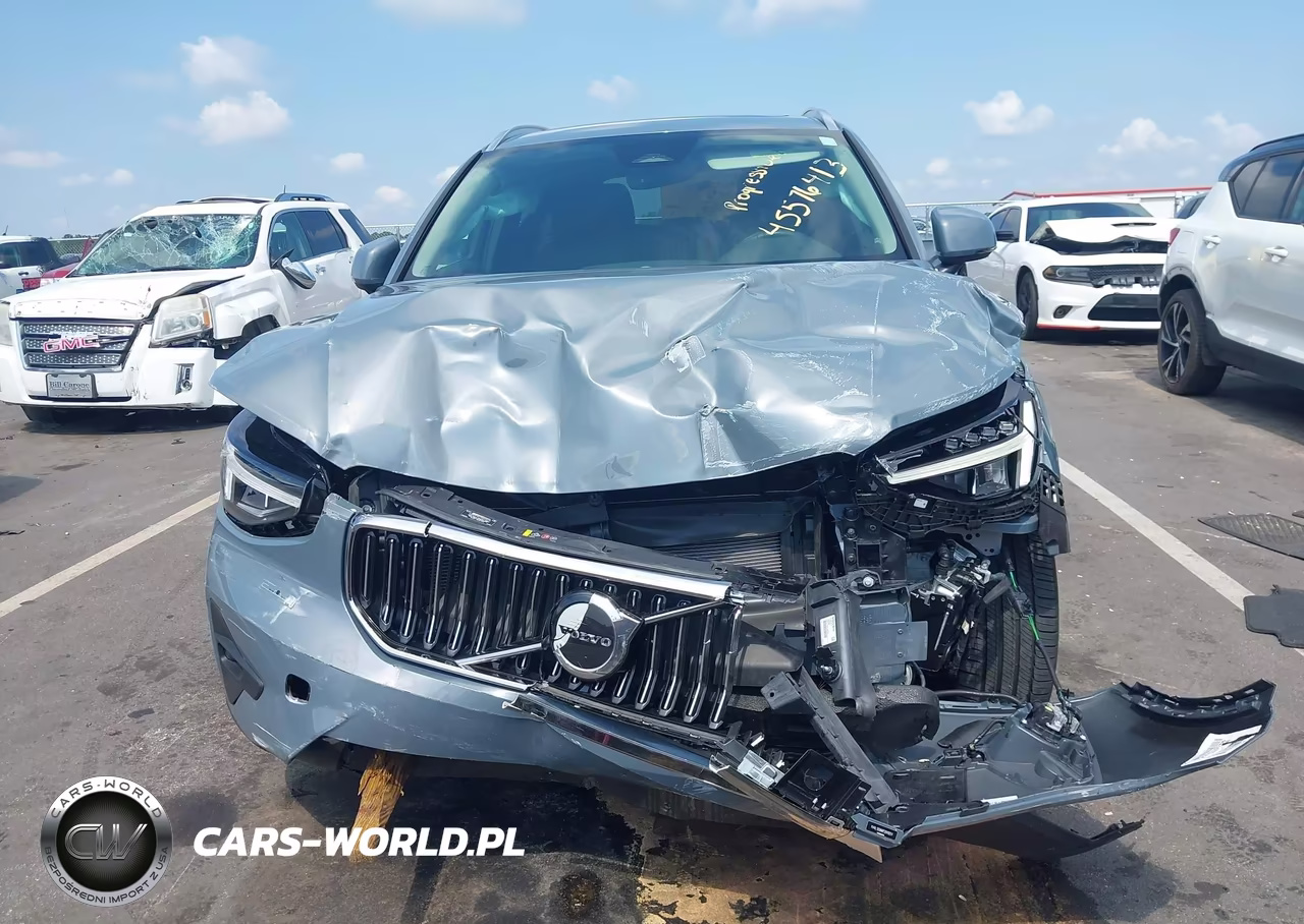 2023 Volvo Xc40 B5 Plus Bright Theme VIN:YV4L12UNXP2911251 - 13