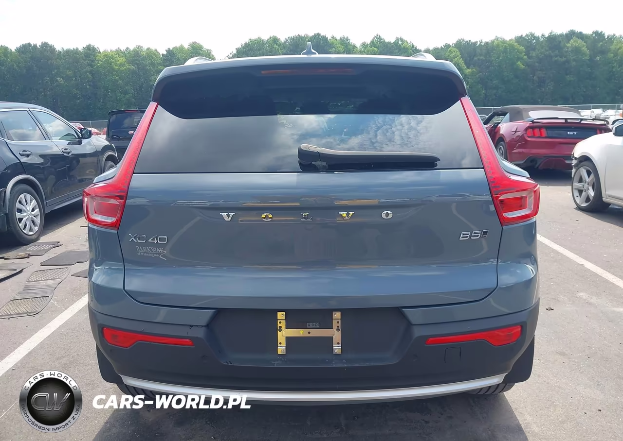 2023 Volvo Xc40 B5 Plus Bright Theme VIN:YV4L12UNXP2911251 - 17