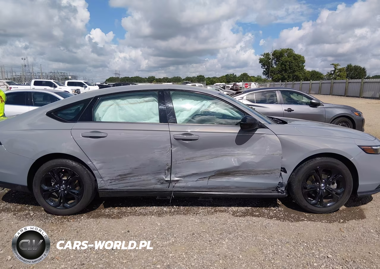 2025 Honda Accord Se VIN:1HGCY1F45SA070887 - 13