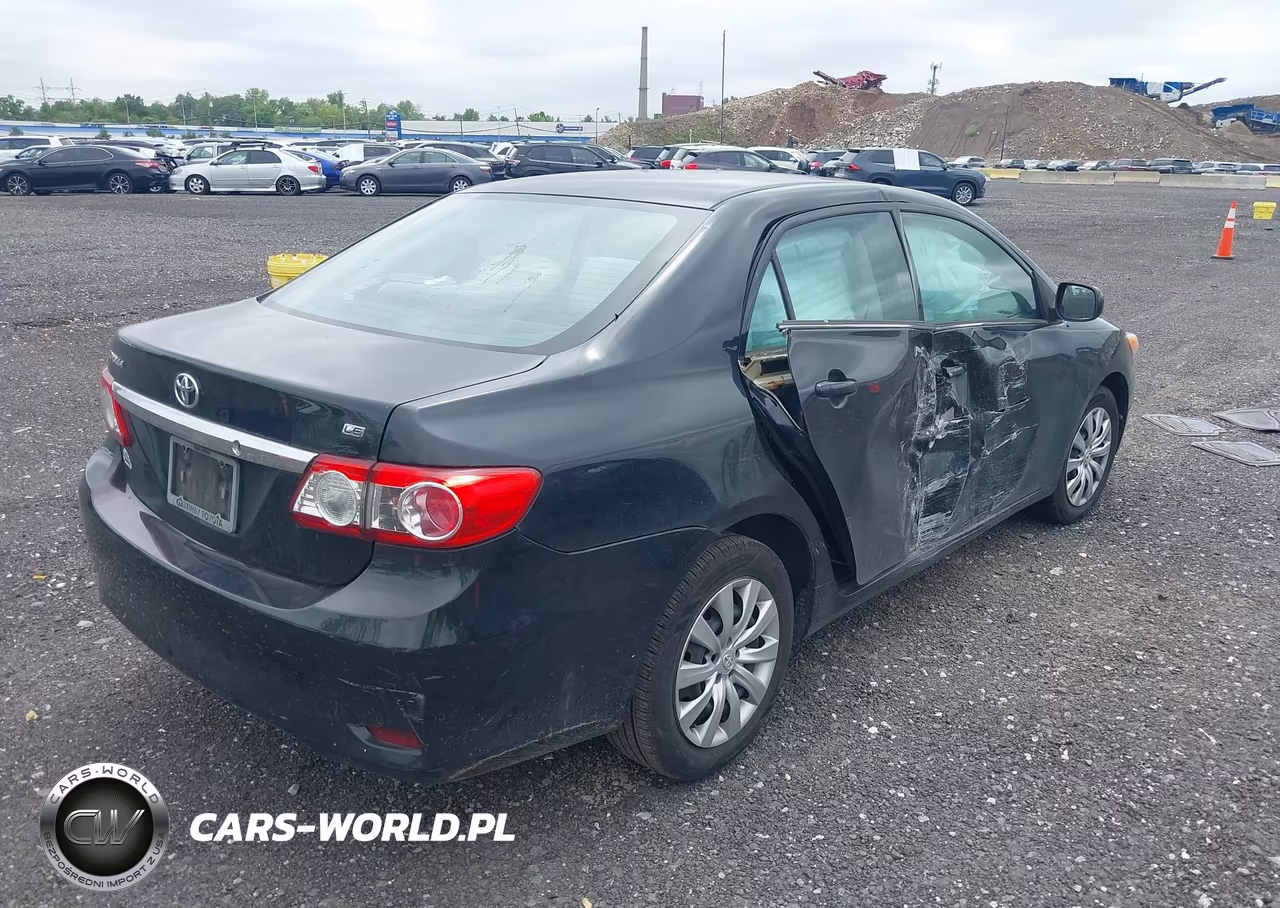 2013 Toyota Corolla Le VIN:2T1BU4EE4DC124390 - 4