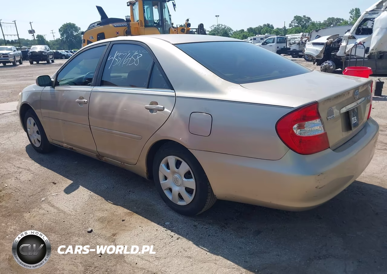 2002 Toyota Camry Le VIN:4T1BE32K72U056891 - 3