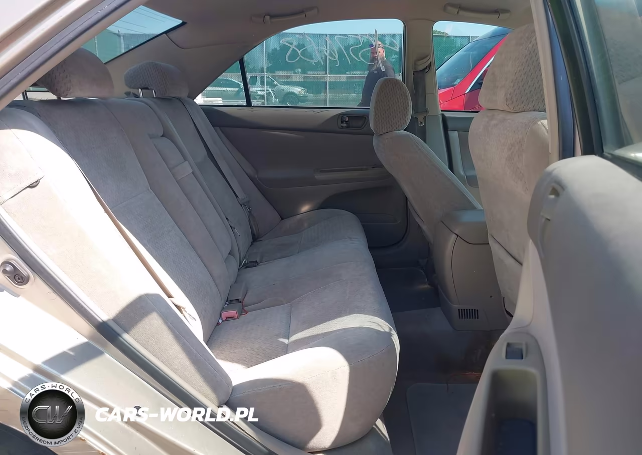 2002 Toyota Camry Le VIN:4T1BE32K72U056891 - 8