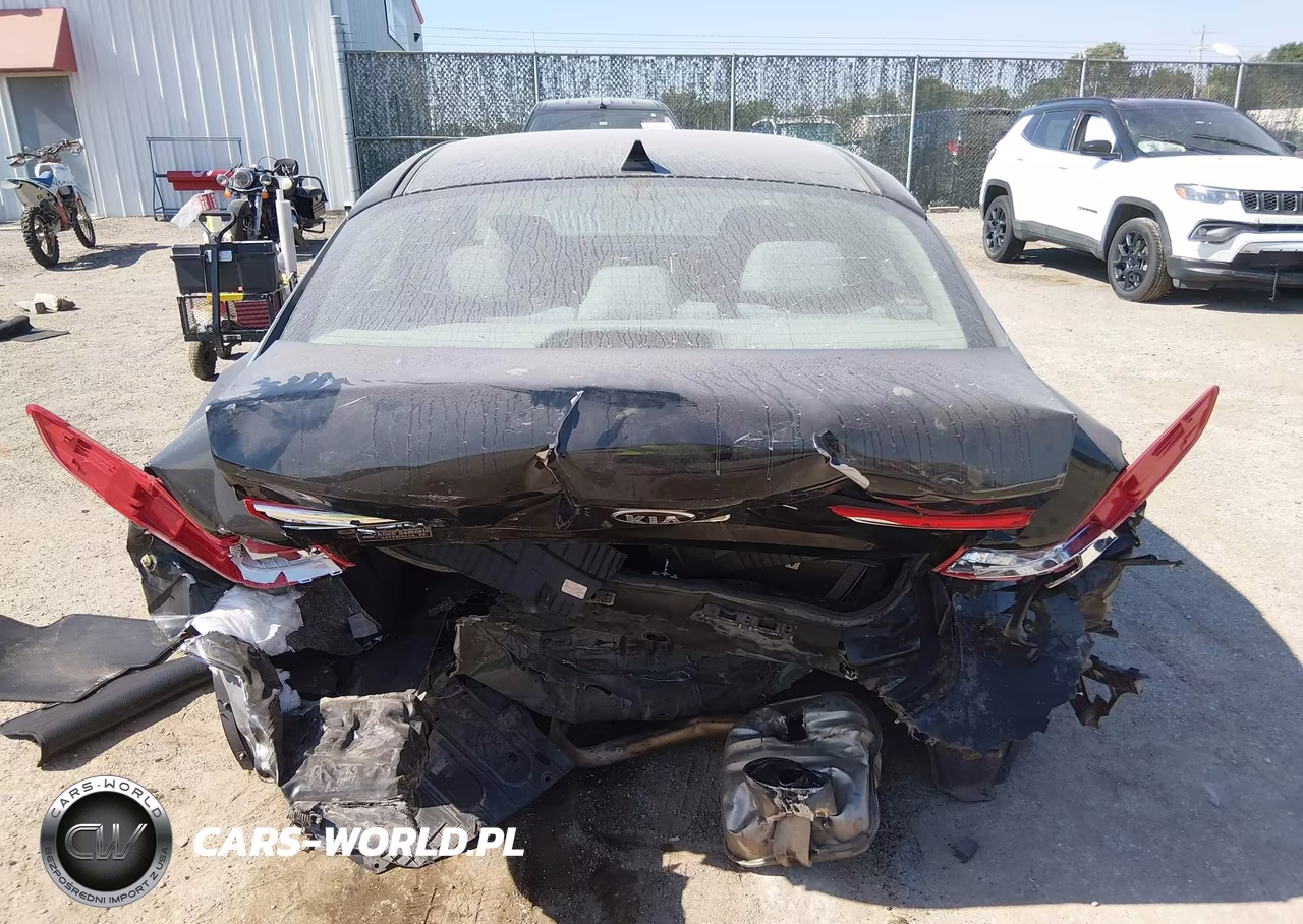 2017 Kia Optima Lx VIN:5XXGT4L30HG152566 - 16