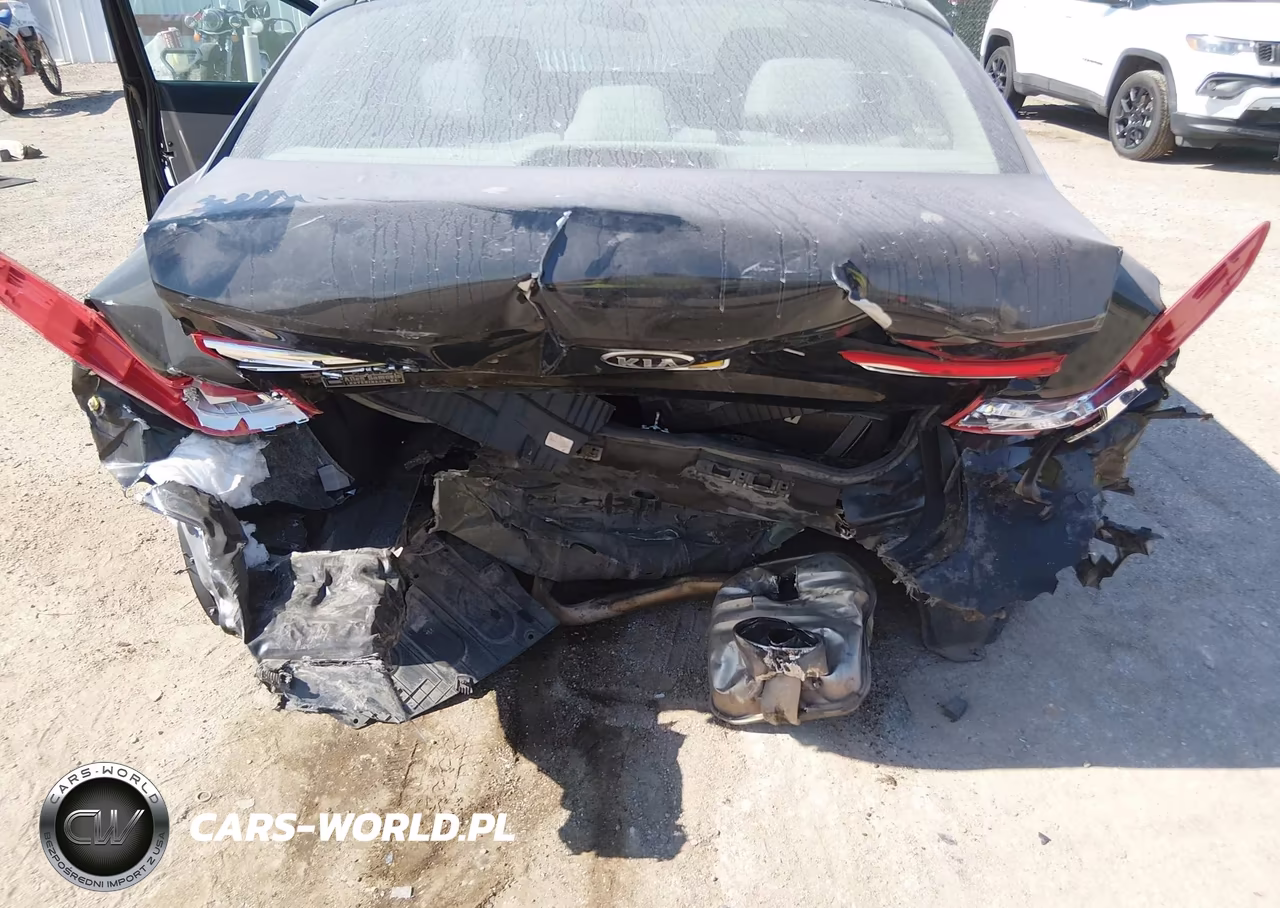 2017 Kia Optima Lx VIN:5XXGT4L30HG152566 - 6