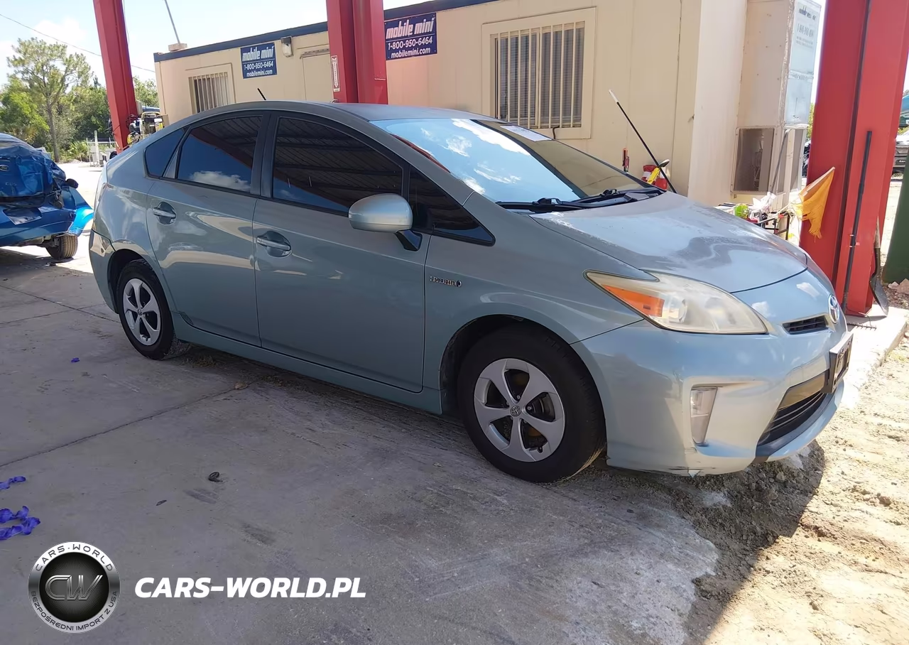 2013 Toyota Prius Two – zdjęcie 1 z 16