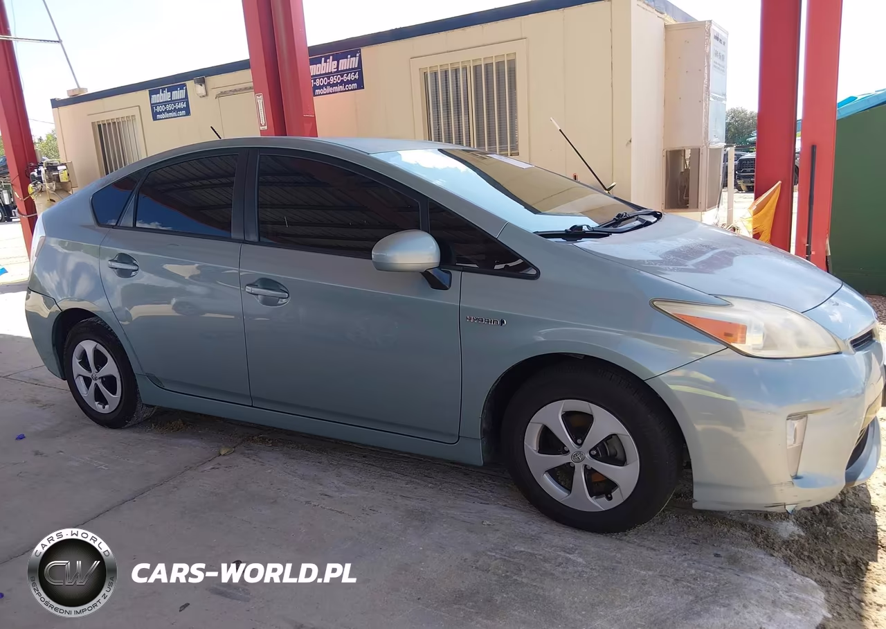 2013 Toyota Prius Two VIN:JTDKN3DU5D5686876 - 13
