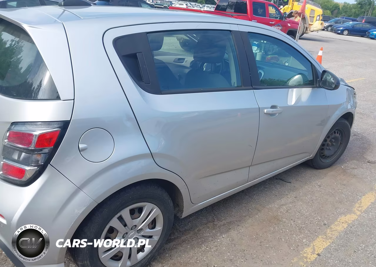 2020 Chevrolet Sonic VIN:1G1JG6SB1L4132109 - 4