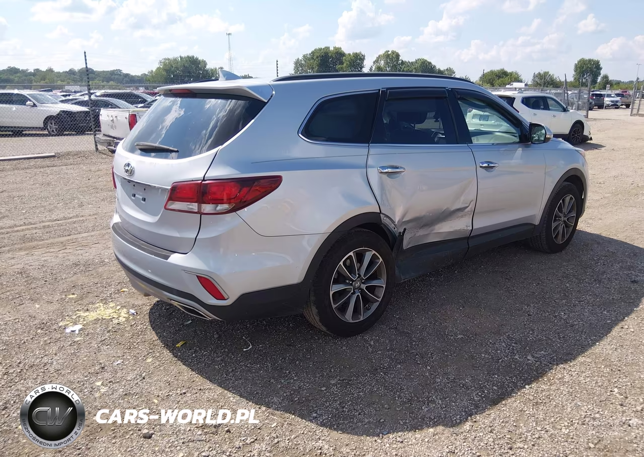 2017 Hyundai Santa Fe Se VIN:KM8SN4HF0HU228090 - 4