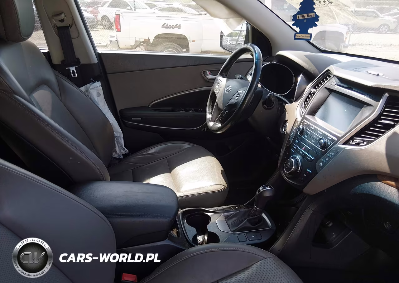 2017 Hyundai Santa Fe Se VIN:KM8SN4HF0HU228090 - 5