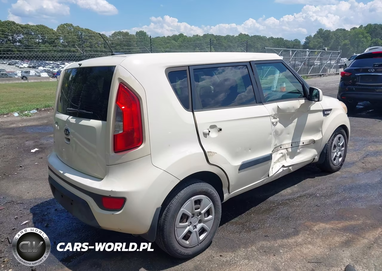 2012 Kia Soul VIN:KNDJT2A51C7399742 - 4