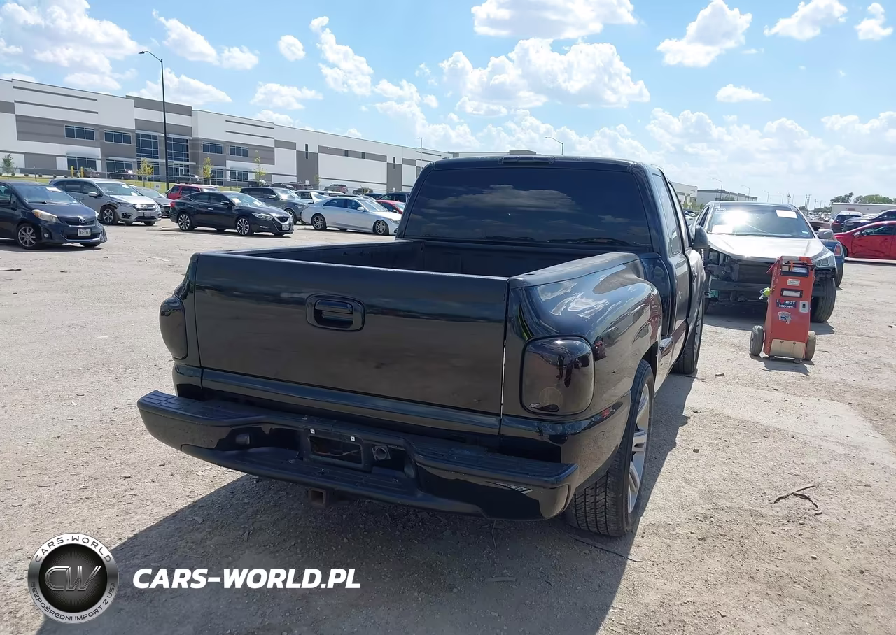 1999 Chevrolet Silverado 1500 Ls VIN:1GCEC19T0XZ144931 - 4