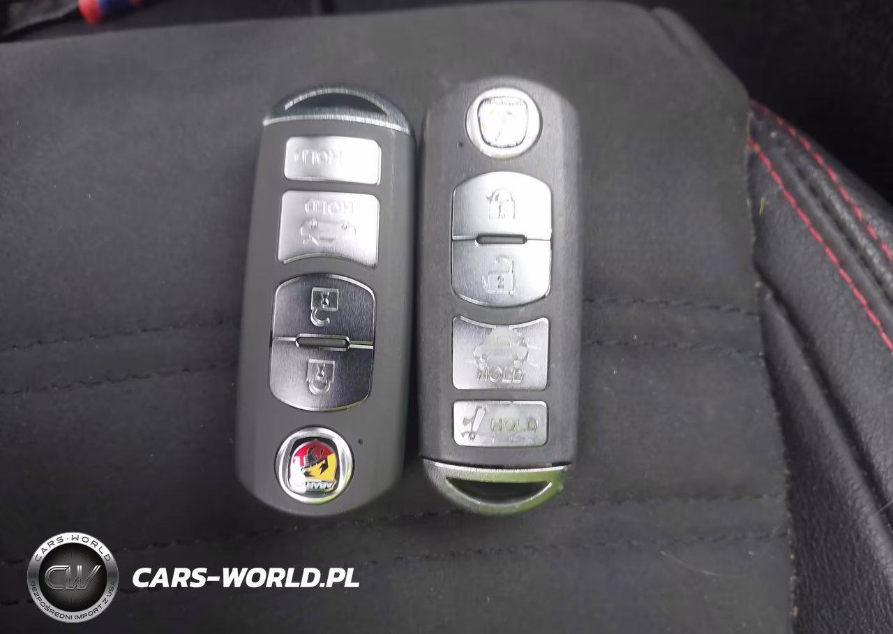 2019 Fiat 124 Spider Abarth VIN:JC1NFAEK4K0143229 - 11