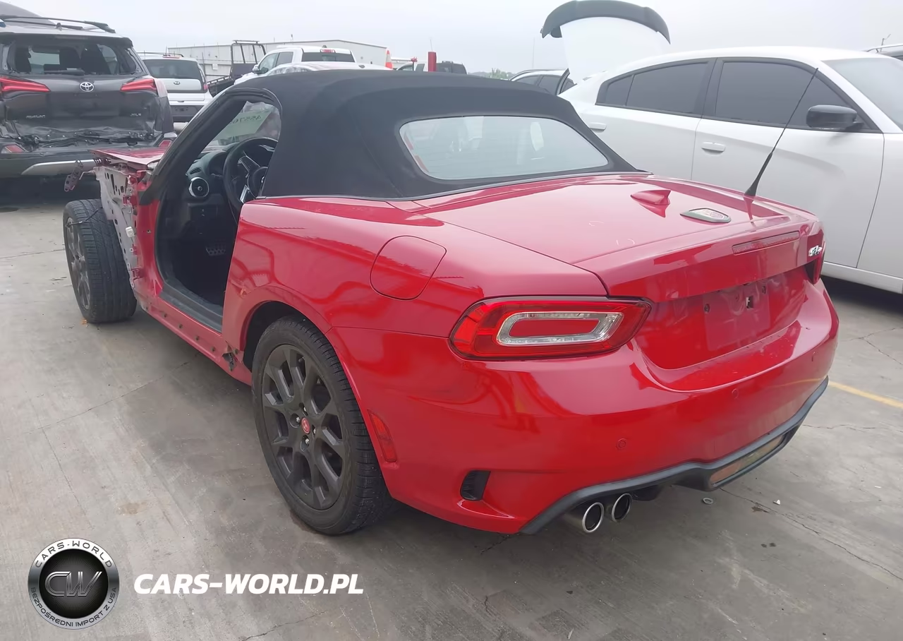 2019 Fiat 124 Spider Abarth VIN:JC1NFAEK4K0143229 - 3