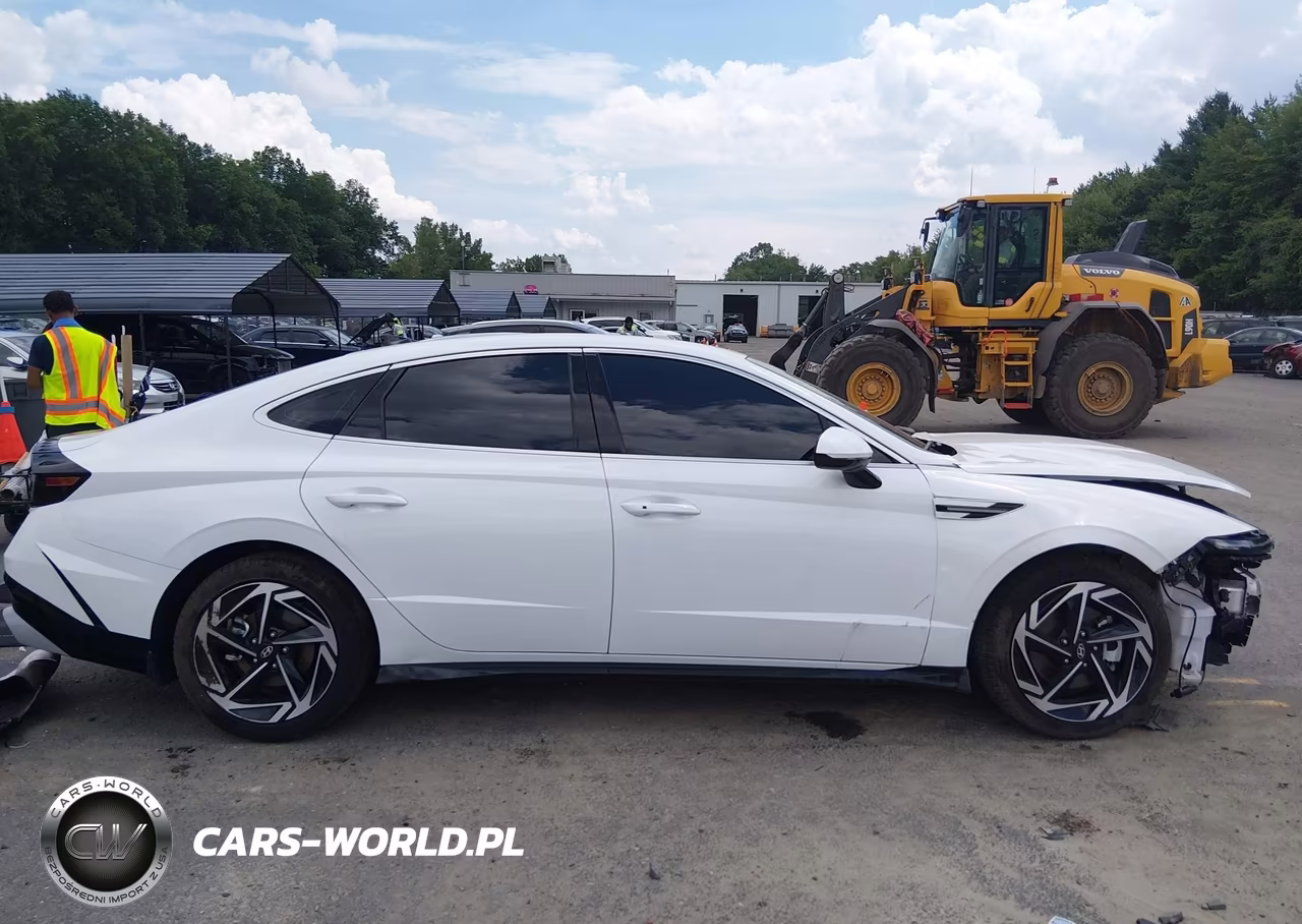 2026 Hyundai Sonata Sel Sport VIN:KMHL64JA7TA533290 - 14