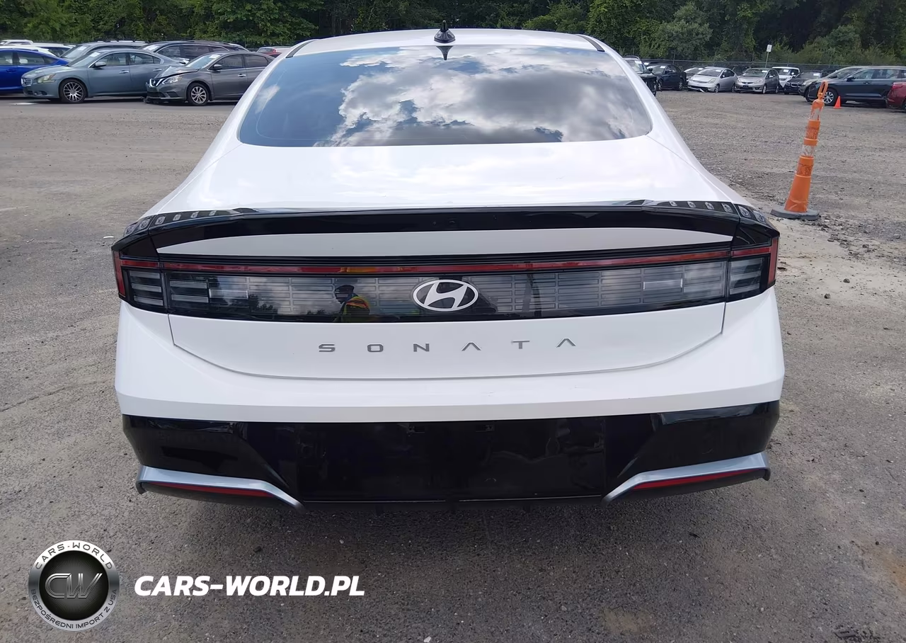 2026 Hyundai Sonata Sel Sport VIN:KMHL64JA7TA533290 - 17