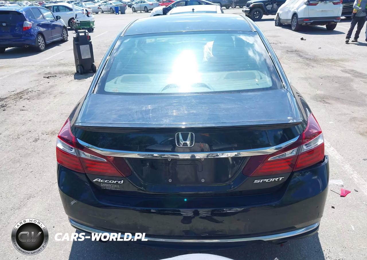 2017 Honda Accord Sport VIN:1HGCR2F56HA303731 - 16