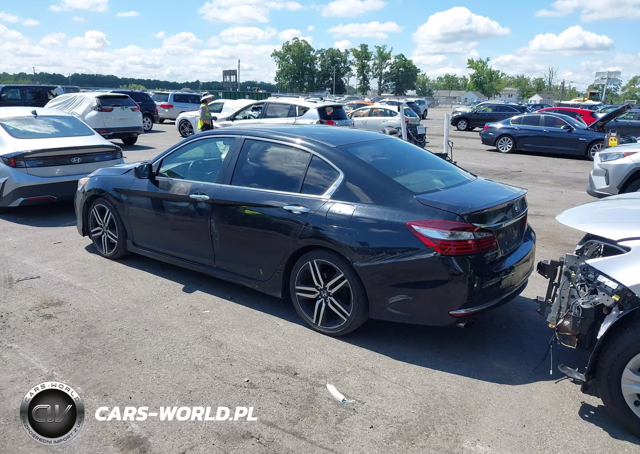 2017 Honda Accord Sport VIN:1HGCR2F56HA303731 - 3