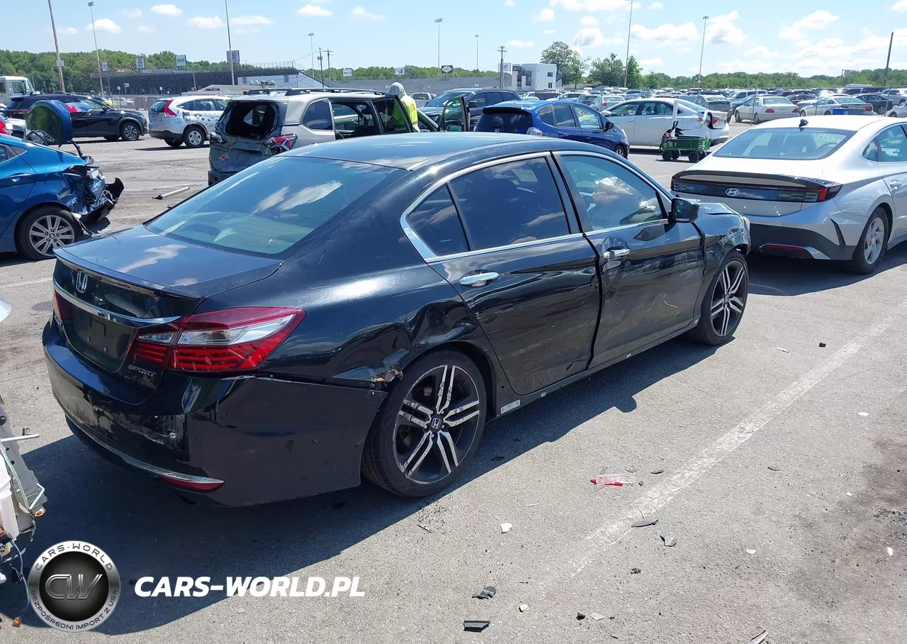 2017 Honda Accord Sport VIN:1HGCR2F56HA303731 - 4