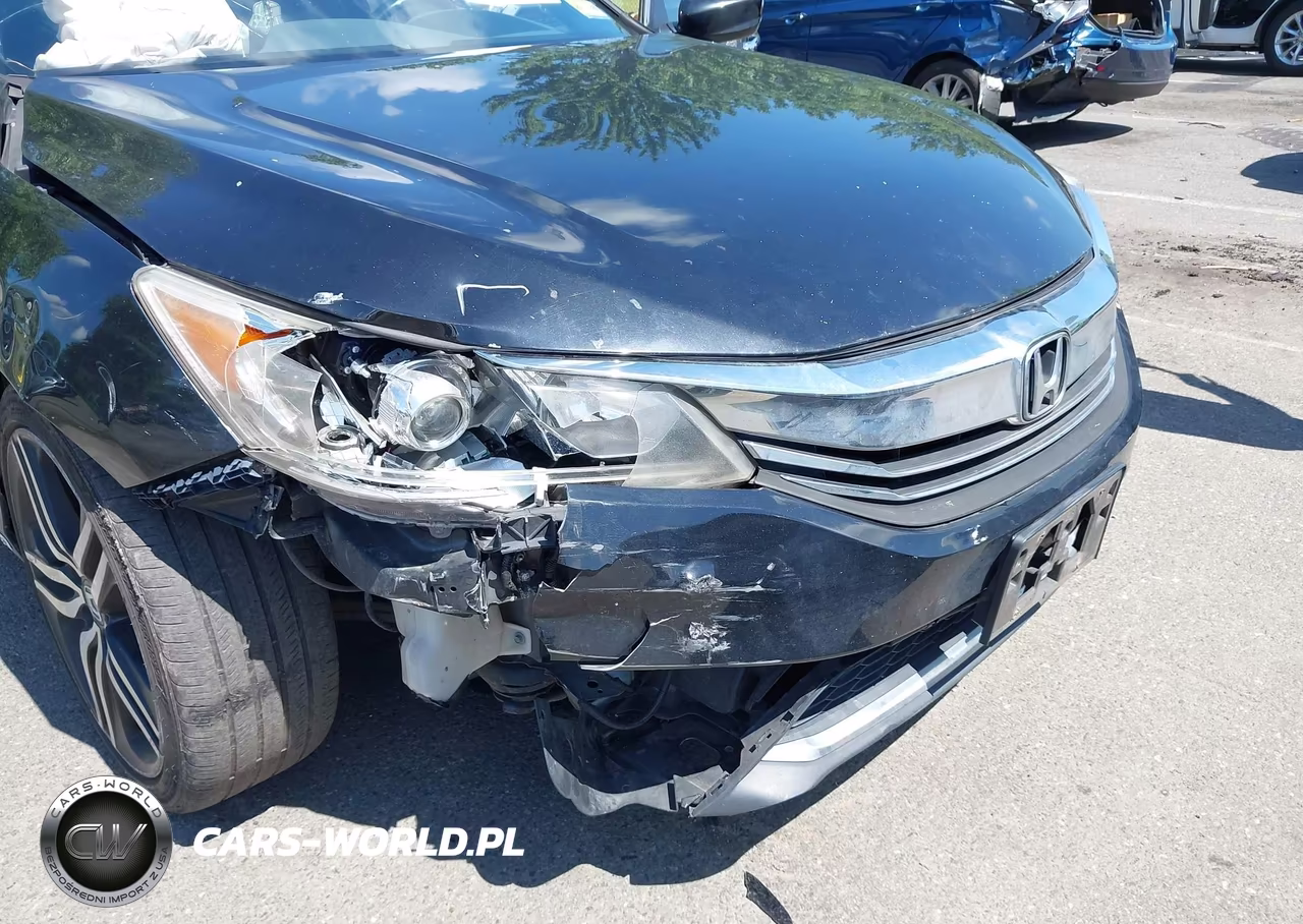 2017 Honda Accord Sport VIN:1HGCR2F56HA303731 - 6