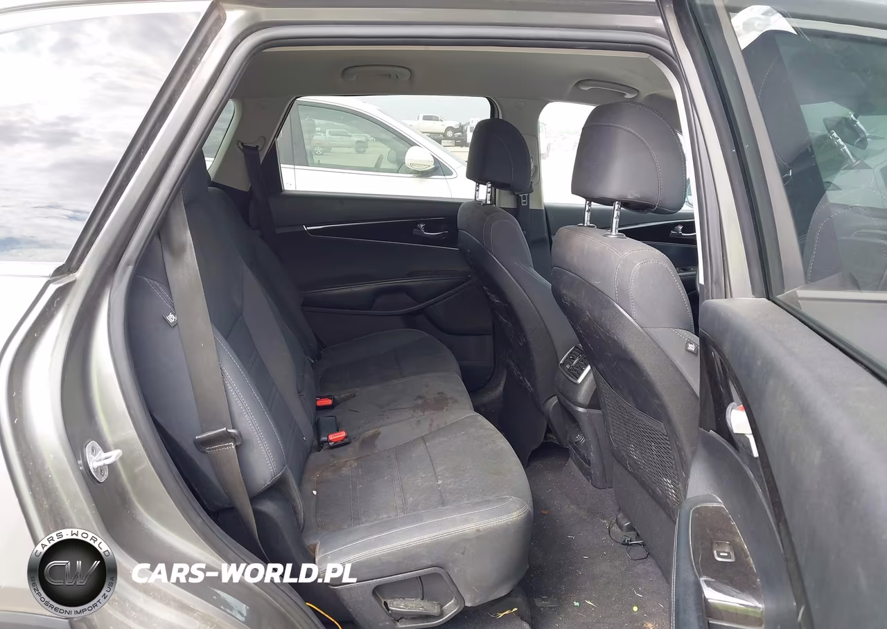 2017 Kia Sorento 2.4L L VIN:5XYPG4A3XHG237269 - 8