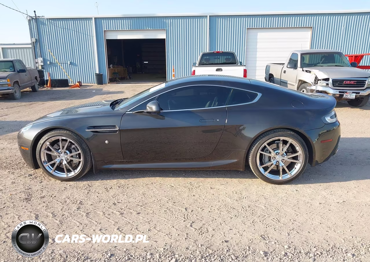2010 Aston Martin V8 Vantage VIN:SCFEFBAC2AGC13750 - 14