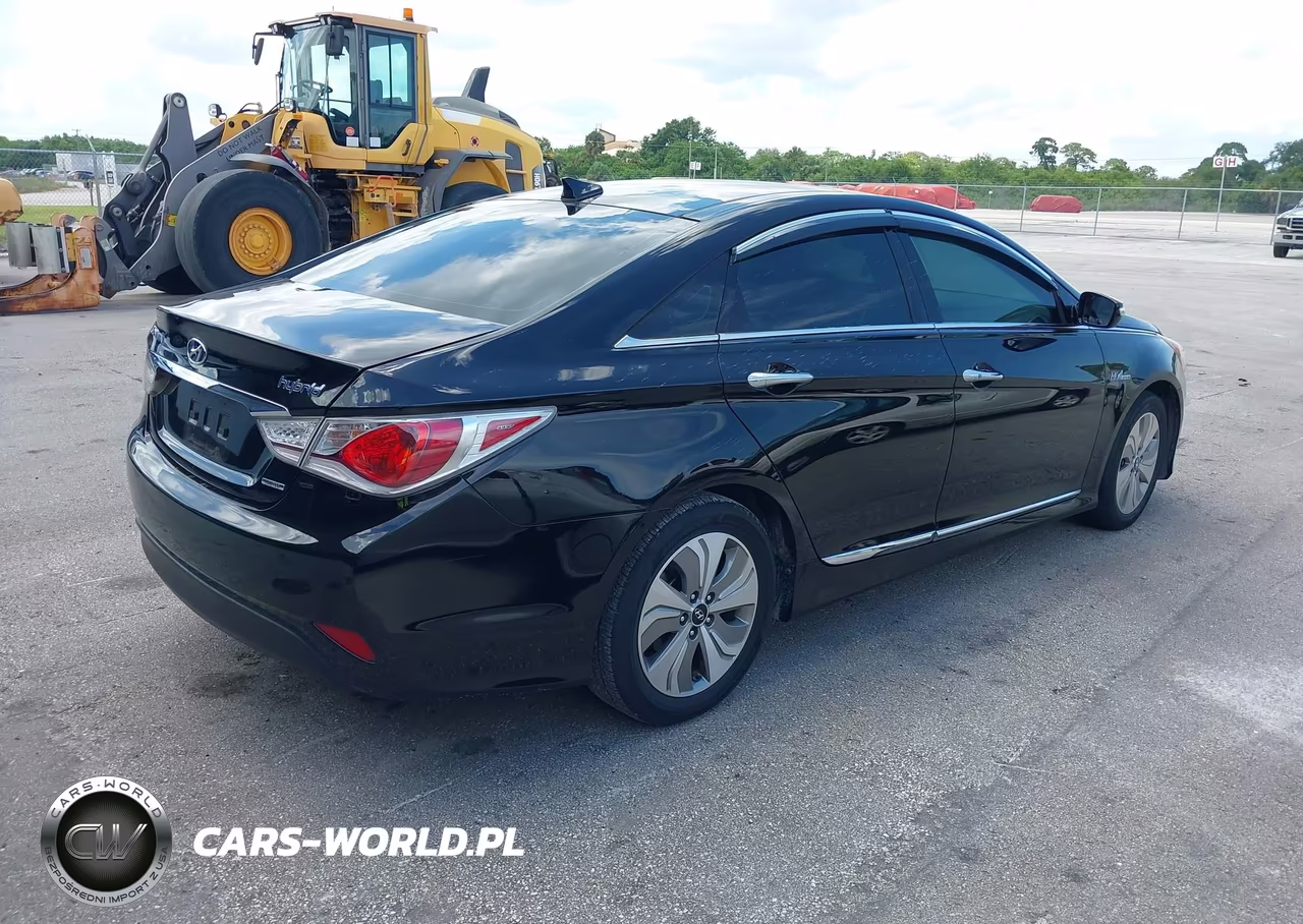 2015 Hyundai Sonata Hybrid Limited VIN:KMHEC4A40FA119400 - 4