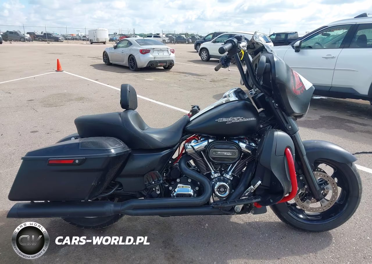 2017 Harley-Davidson Flhxs Street Glide Special VIN:1HD1KRC19HB631710 - 12