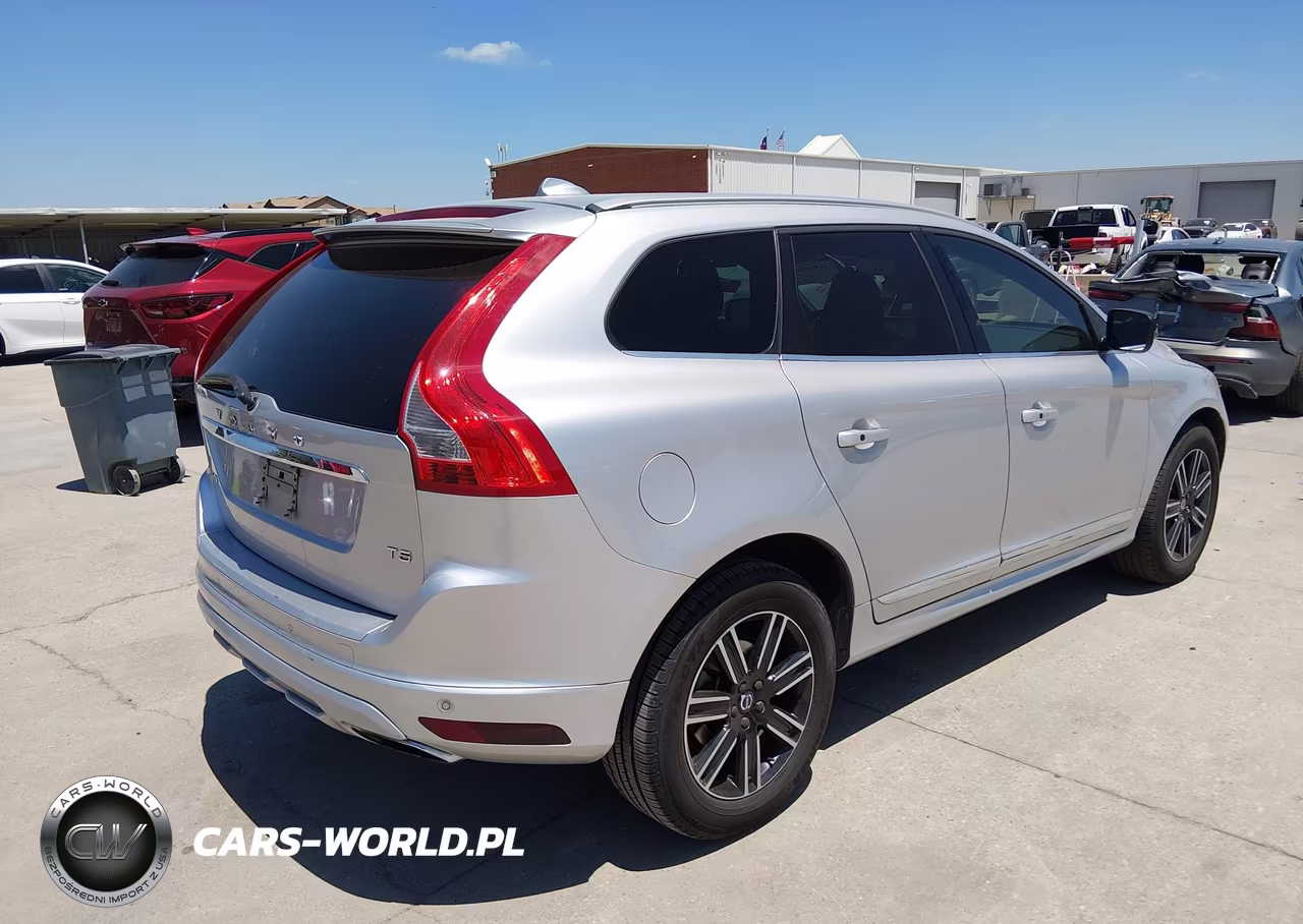 2017 Volvo Xc60 T5 Dynamic VIN:YV440MDR9H2035201 - 4