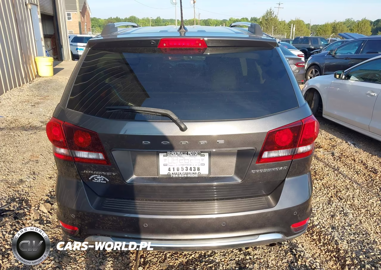 2018 Dodge Journey Crossroad VIN:3C4PDCGG2JT209185 - 16