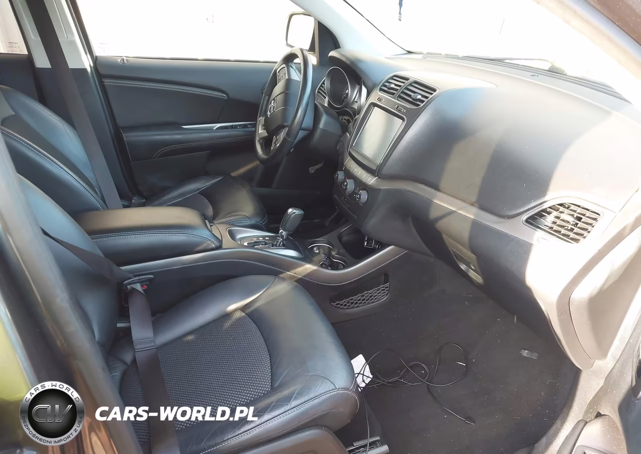2018 Dodge Journey Crossroad VIN:3C4PDCGG2JT209185 - 5