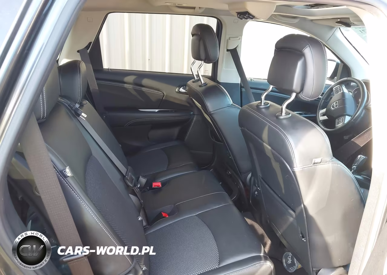 2018 Dodge Journey Crossroad VIN:3C4PDCGG2JT209185 - 8