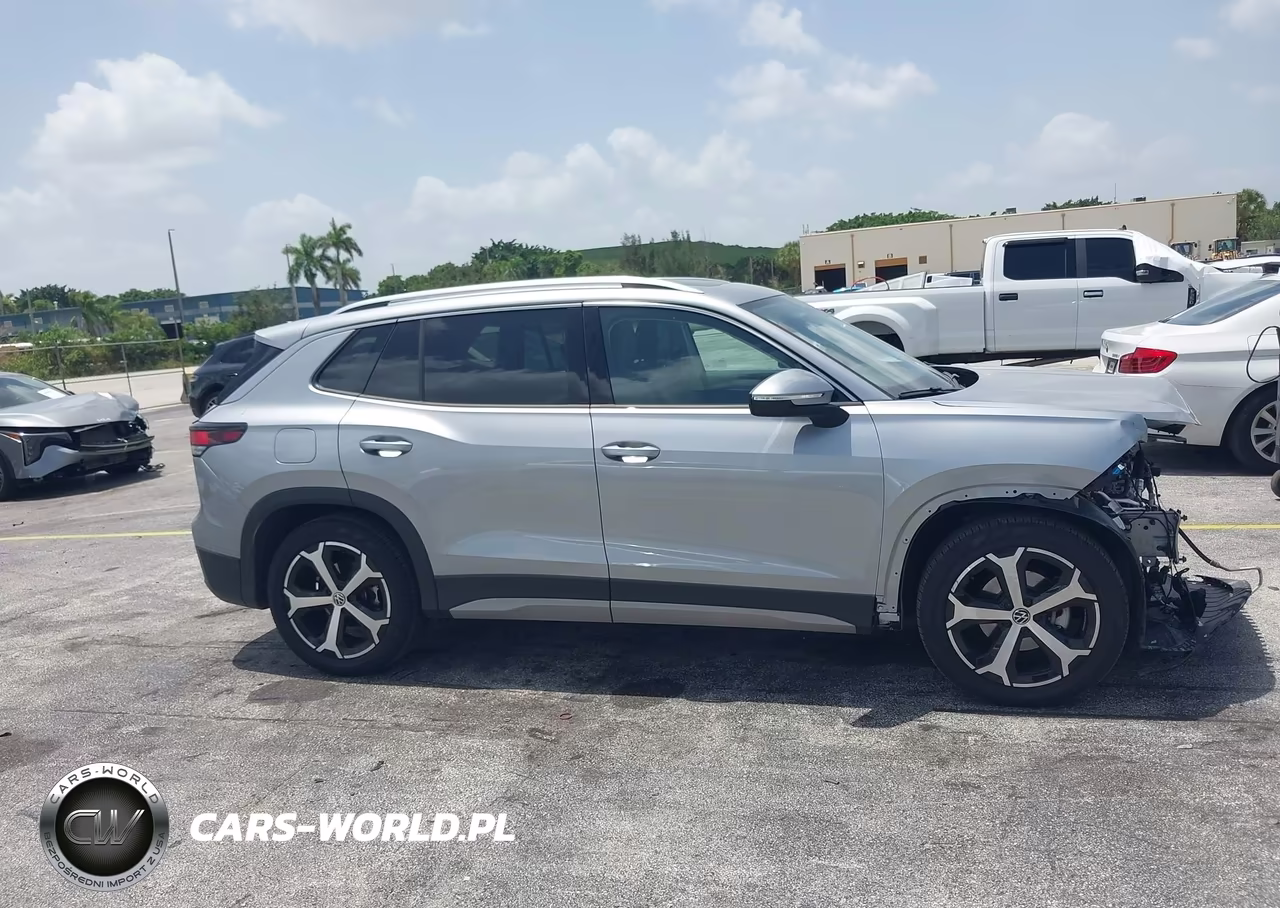 2026 Volkswagen Tiguan Se VIN:3VVNR7RM8TM012734 - 14
