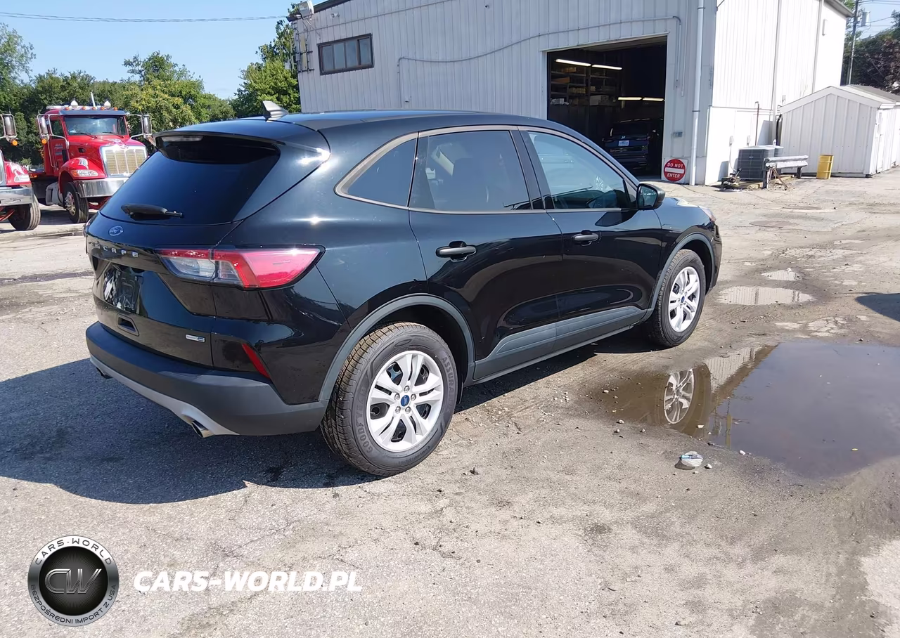 2020 Ford Escape S VIN:1FMCU9F63LUC09582 - 4