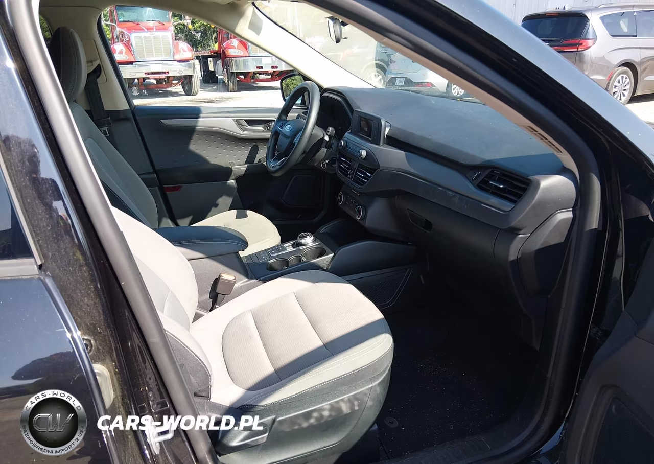 2020 Ford Escape S VIN:1FMCU9F63LUC09582 - 5