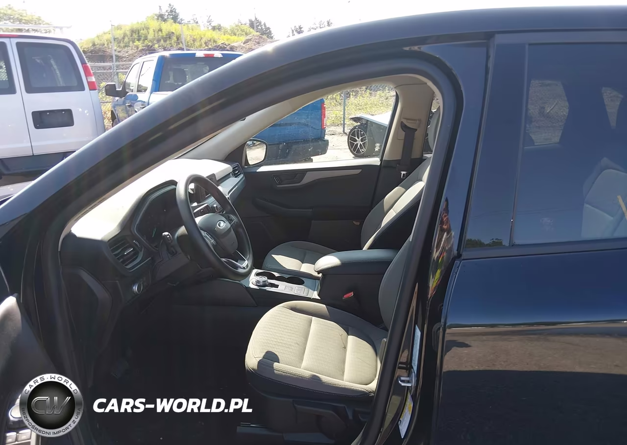 2020 Ford Escape S VIN:1FMCU9F63LUC09582 - 6