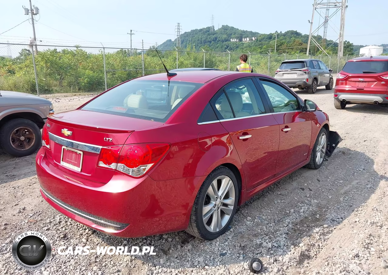 2013 Chevrolet Cruze Ltz VIN:1G1PG5SBXD7239843 - 4