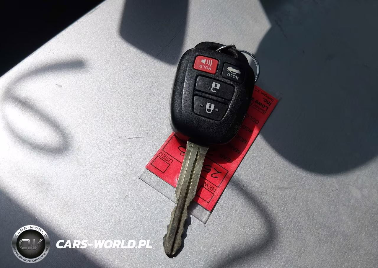 2017 Toyota Camry Le VIN:4T1BF1FK4HU359762 - 11